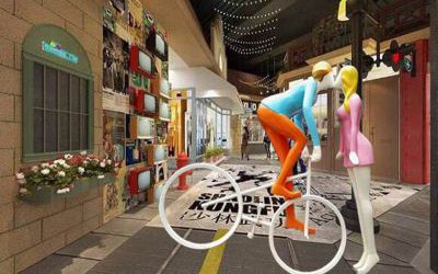 街道玻璃鋼彩繪男子騎車(chē)親吻的愛(ài)情雕塑