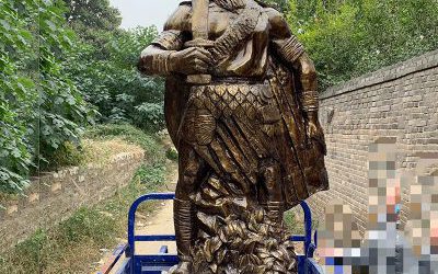 景區(qū)廣場擺放玻璃鋼仿銅炎帝神農(nóng)氏雕塑