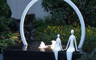 別墅小區(qū)創(chuàng)意景觀玻璃鋼池塘邊上坐著的人物雕塑