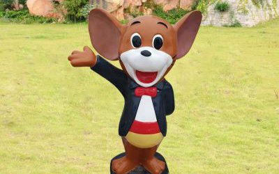 游樂場(chǎng)草坪玻璃鋼卡通老鼠雕塑