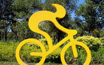 景區(qū)騎車玻璃鋼抽象運(yùn)動雕塑