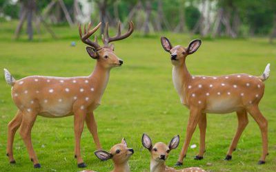 公園玻璃鋼仿真動(dòng)物梅花鹿雕塑