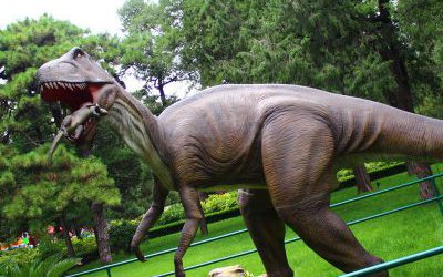 景區(qū)創(chuàng)意大型玻璃鋼仿真動物恐龍雕塑