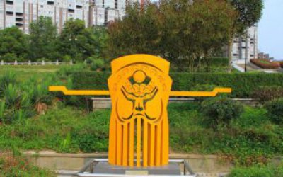 公園景區(qū)創(chuàng)意抽象玻璃鋼臉譜雕塑