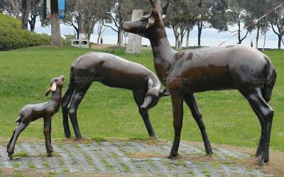 玻璃鋼仿銅戶外草坪梅花鹿雕塑