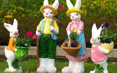 戶(hù)外幼兒園仿真動(dòng)物一家四口玻璃鋼兔子雕塑