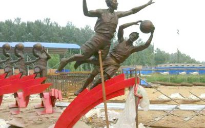 學(xué)院玻璃鋼仿銅打籃球運(yùn)動人物雕塑