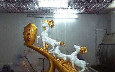 公園景區(qū)創(chuàng)意玻璃鋼三羊開(kāi)泰雕塑