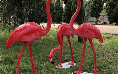 花園三只站立的玻璃鋼彩繪火烈鳥雕塑