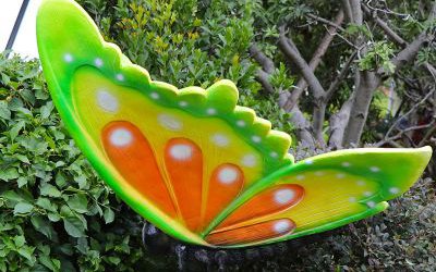 玻璃鋼卡通農(nóng)場(chǎng)蝴蝶雕塑