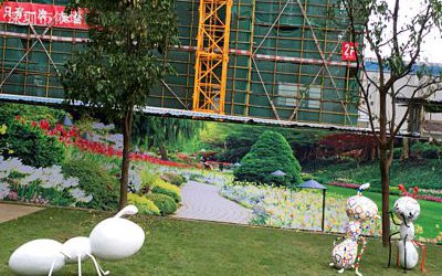 游樂(lè)場(chǎng)玻璃鋼卡通動(dòng)物螞蟻雕塑