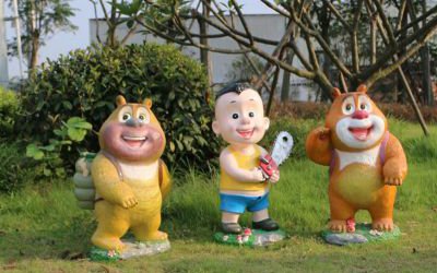 兒童游樂(lè)園擺放熊出沒(méi)小光頭強(qiáng)玻璃鋼卡通動(dòng)畫(huà)人物雕塑