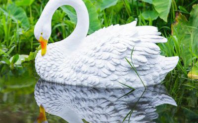 池塘湖邊庭院別墅玻璃鋼浮水擺件仿真天鵝雕塑