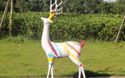 公園街道創(chuàng)意玻璃鋼彩繪大型戶(hù)外景觀梅花鹿雕塑