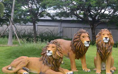 戶外草坪玻璃鋼仿真獅子雕塑